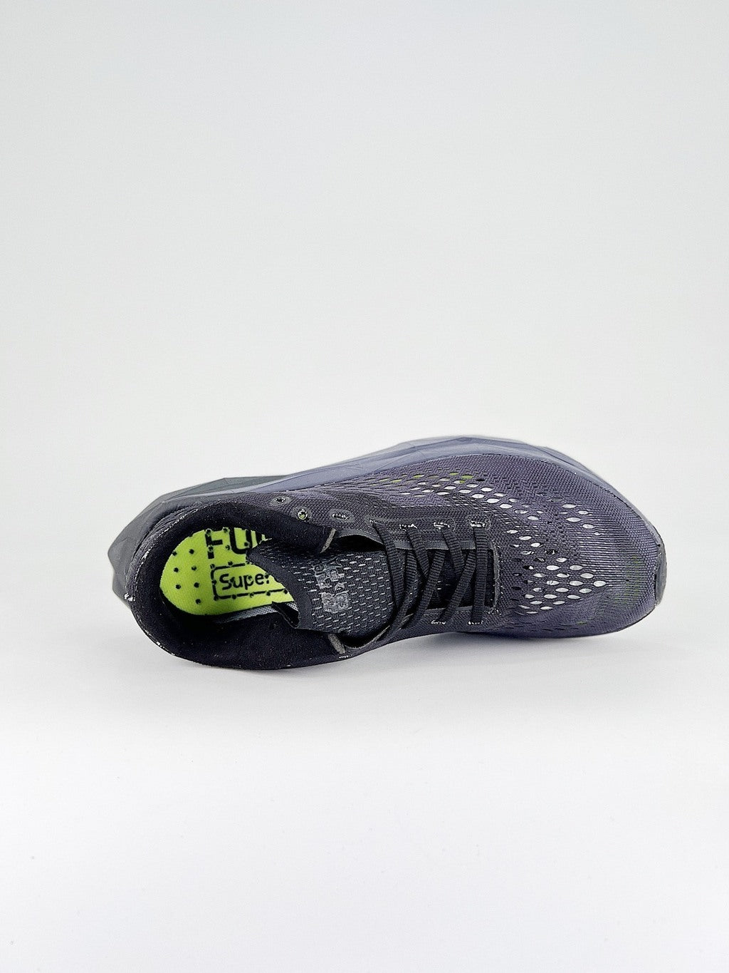 nb pacer v2 triple black (men)