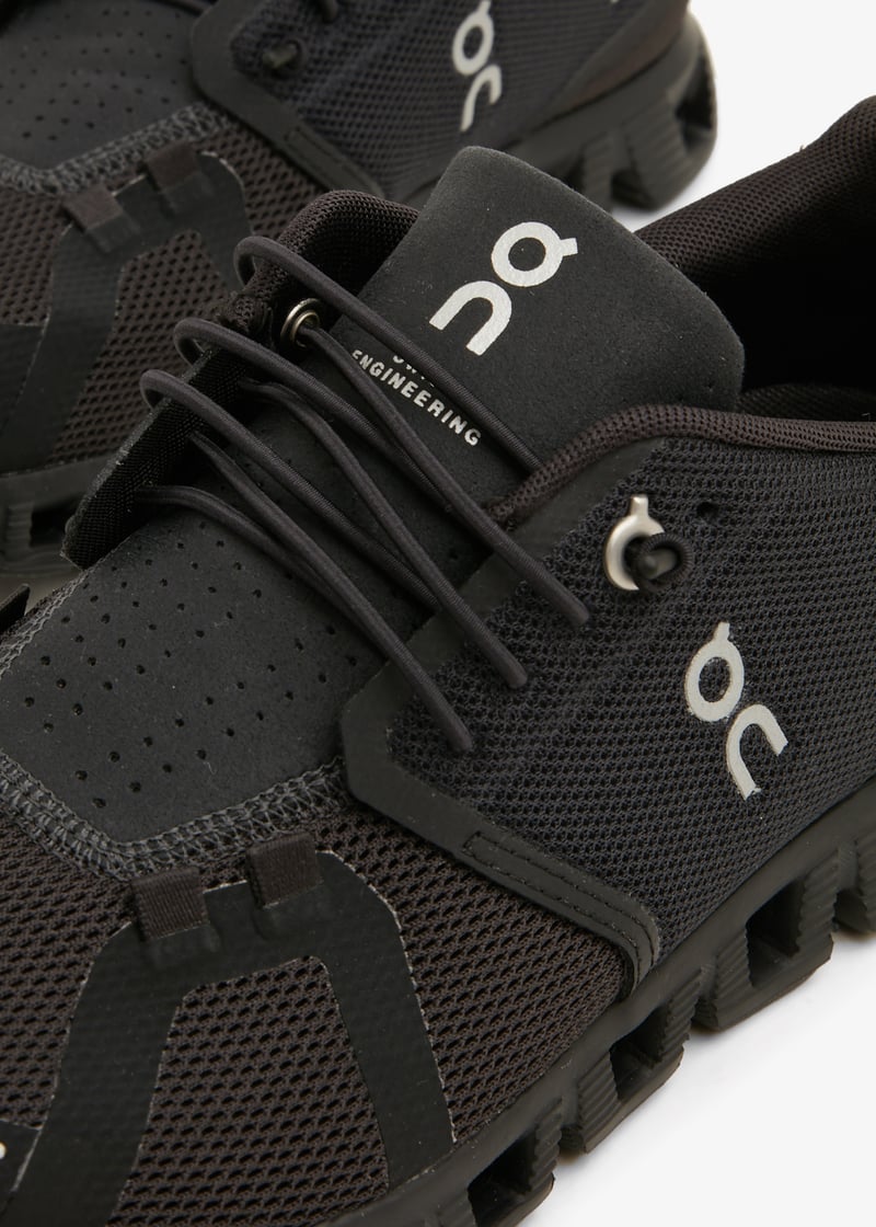 cloud 5 triple black (men)