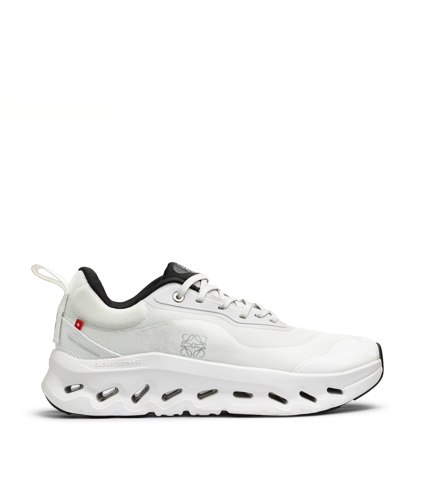 cloud loewe white x silver (men)