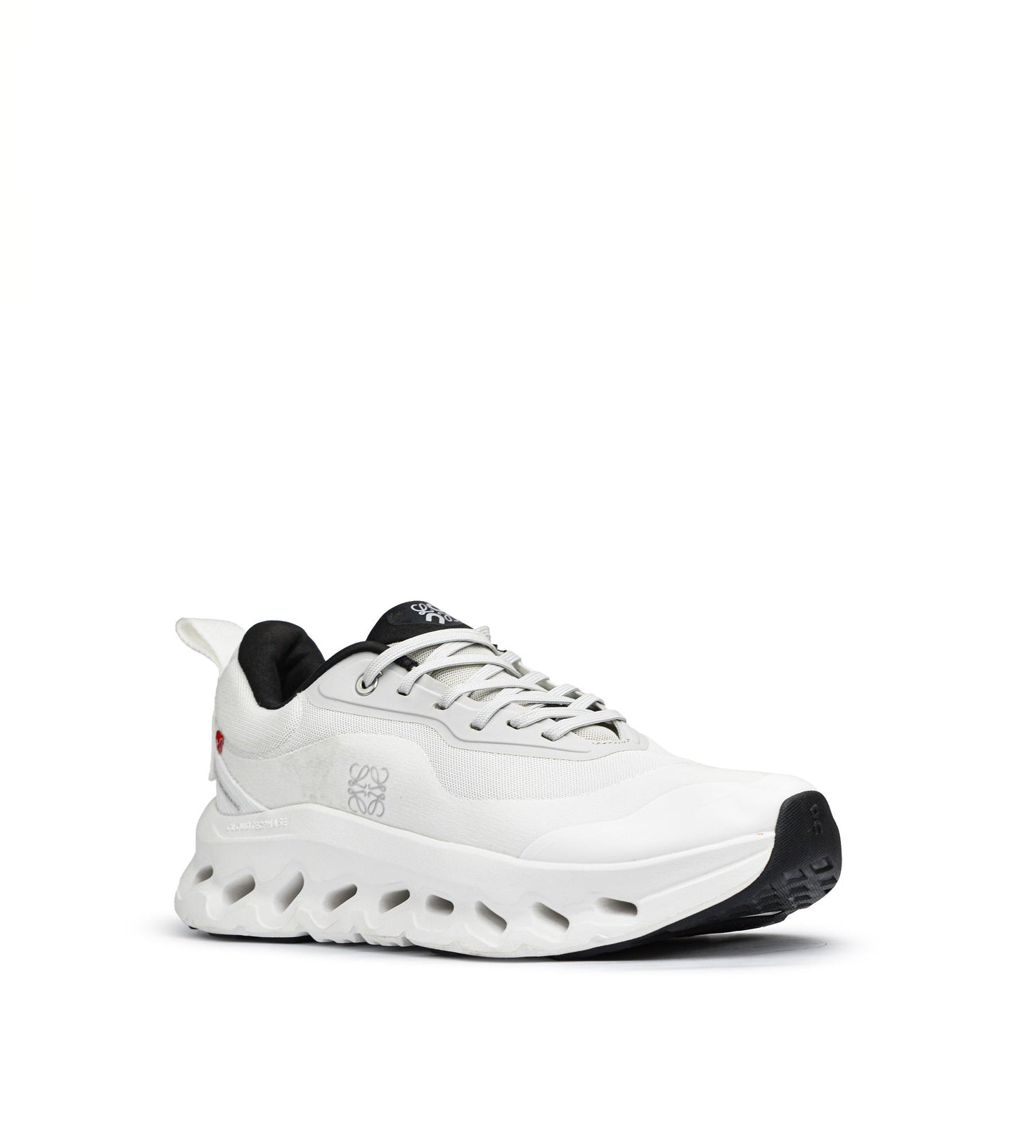 cloud loewe white x silver running (women)