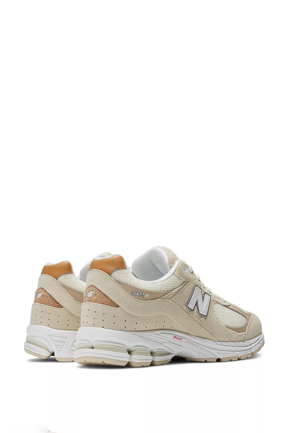 nb 2002R beige sneakers (men)