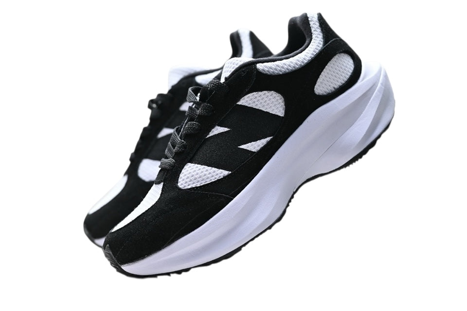 nb WRPD black x white sneakers (woman)