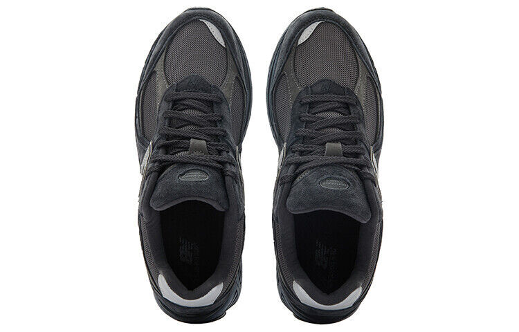 nb 2002R grey running (men)