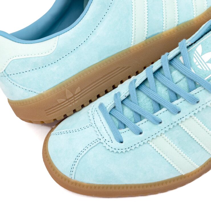 bermuda light blue sneakers (woman)