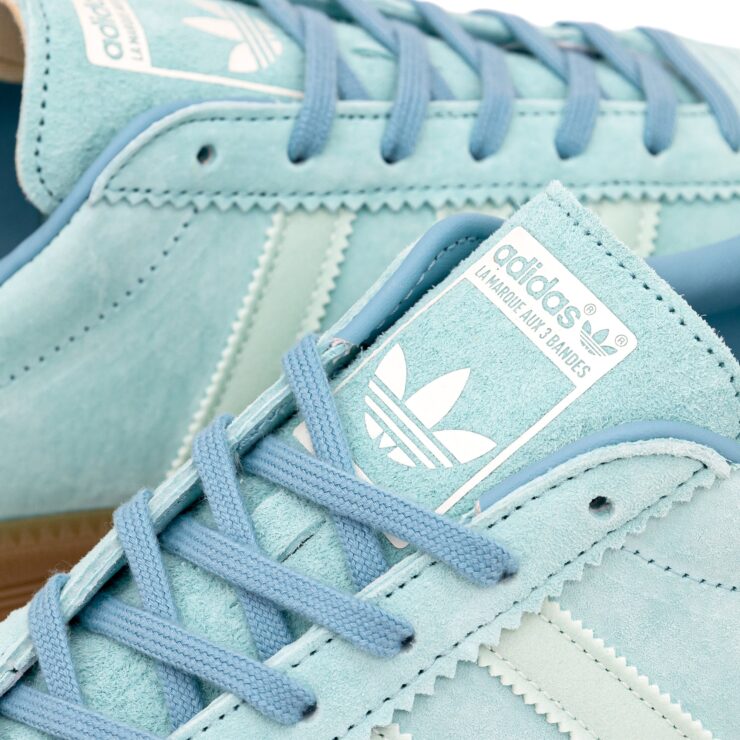 bermuda light blue sneakers (woman)
