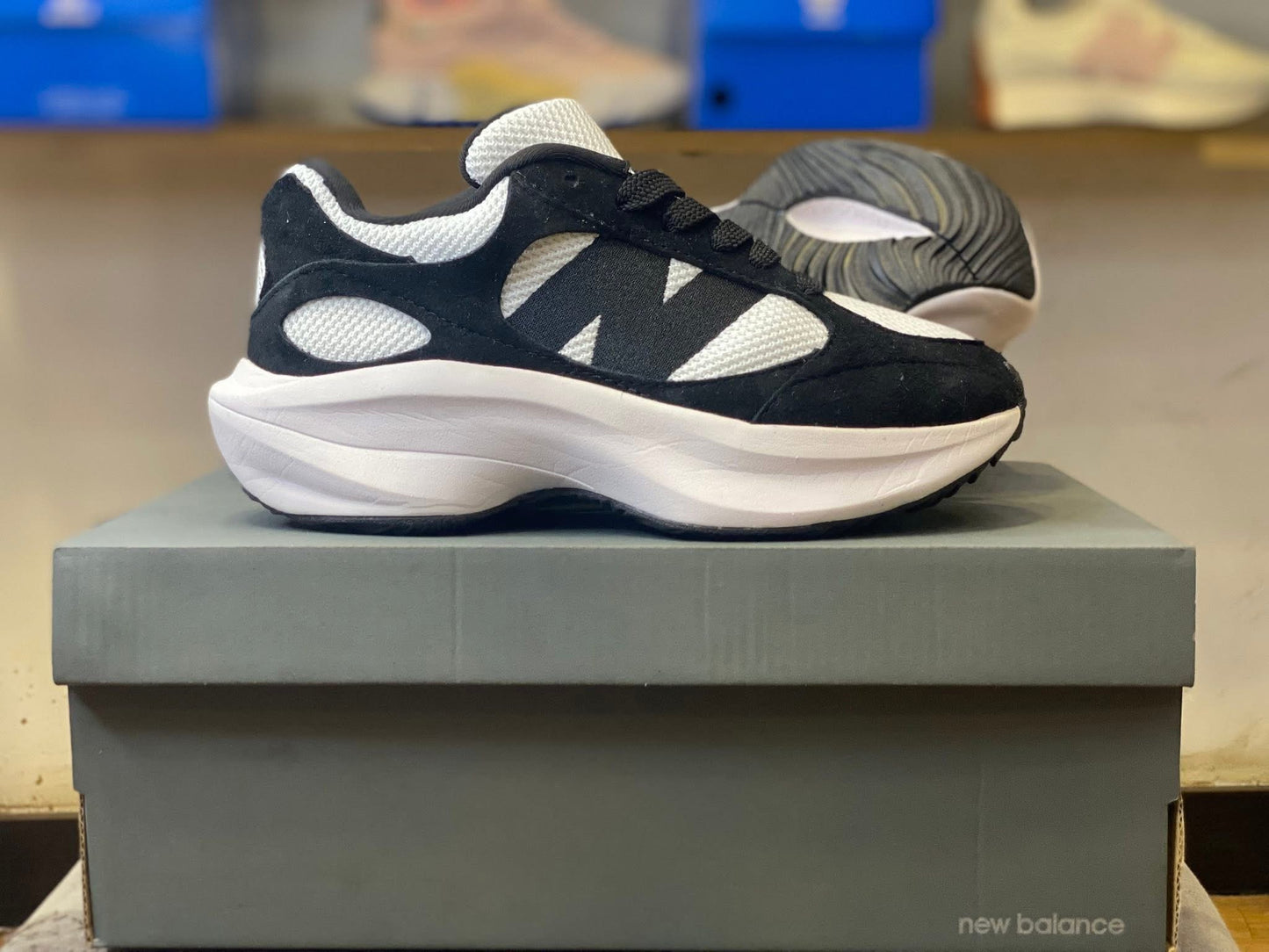 nb WRPD black x white sneakers (woman)