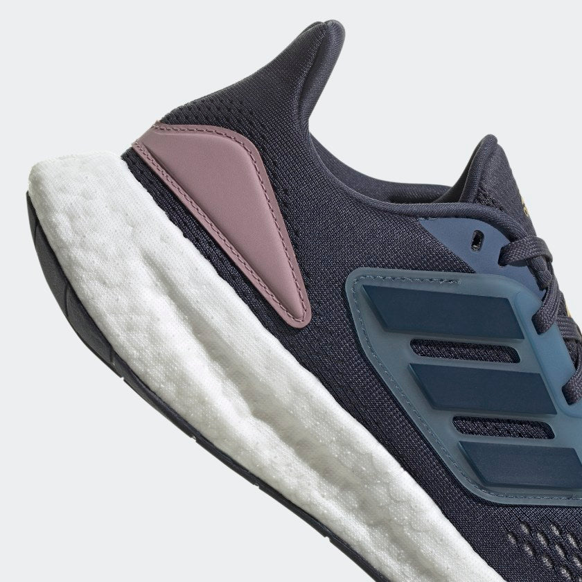 pure boost black running (woman)