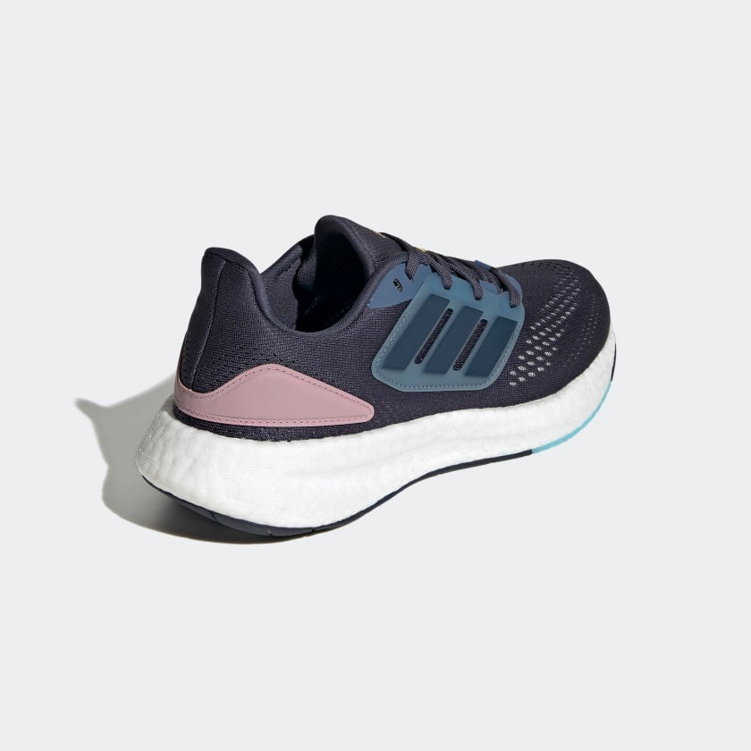 pure boost black running (woman)