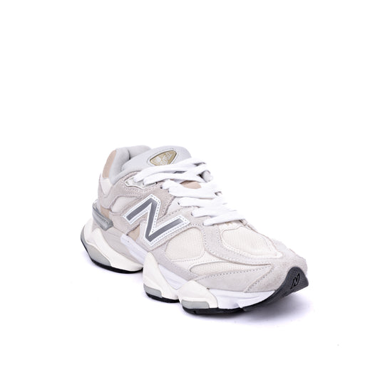 N.B 9060 (woman)